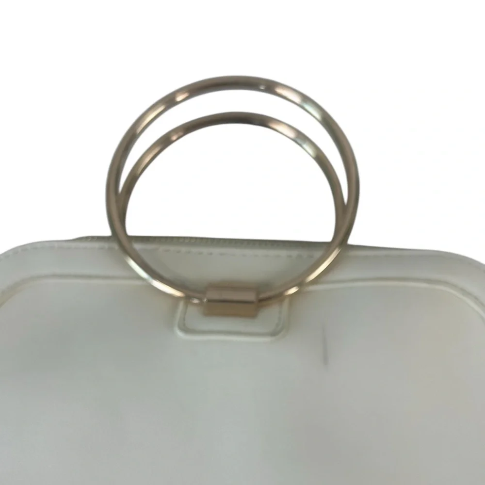 IMAN Gold Ring Handles Ivory Bag Global Chic Preppy Purse Handbag